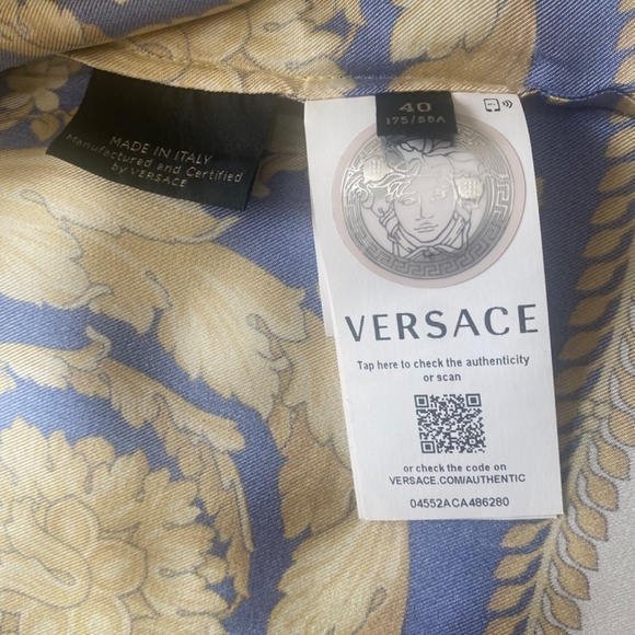 Versace - Picture 3 of 3